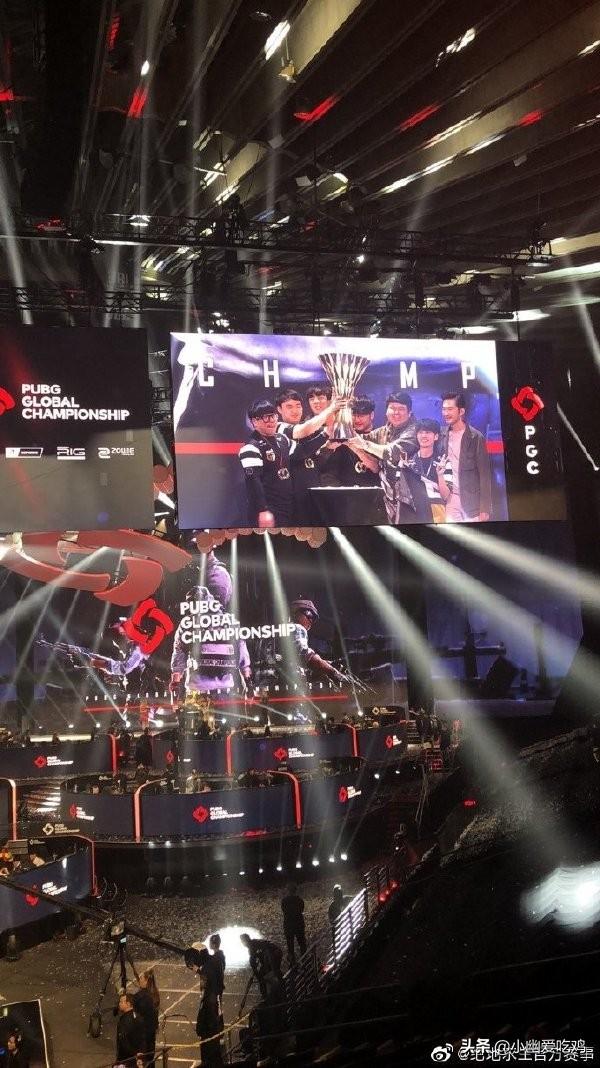 是费德勒在 是费德勒在