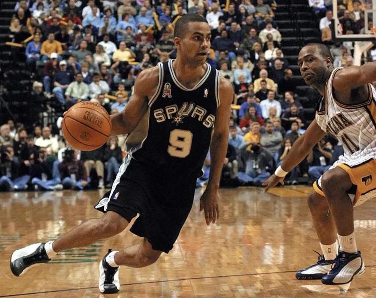 肩胸对抗叠 肩胸对抗叠